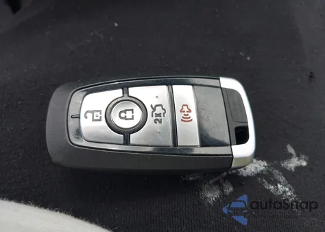 2022 Ford Edge Titanium z USA, uszkodzony, nr VIN 2FMPK4K90NBA13263